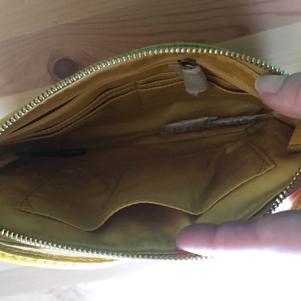 New Fossil Crossbody Yellow - Picture 5 of 8